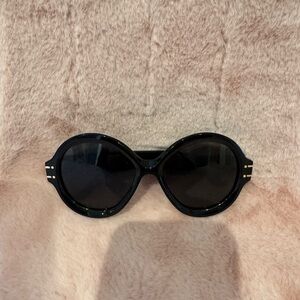 ⭐️ Dior Black Round Sunglasses ⭐️